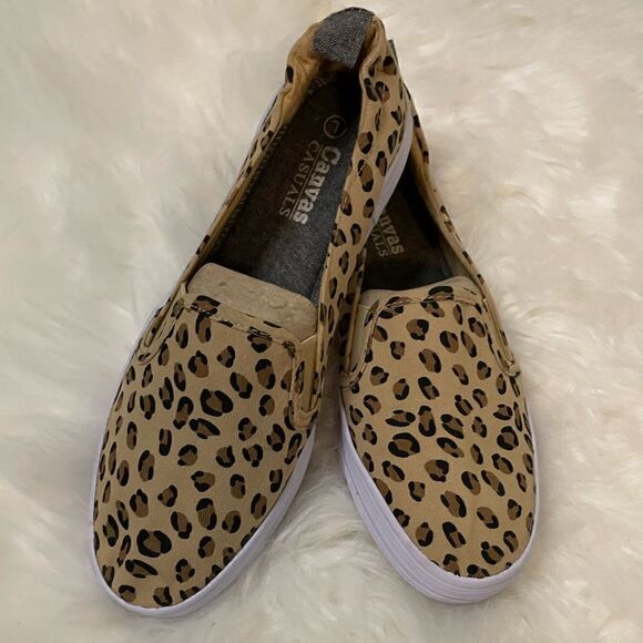 Leopard Print Slip-On Shoes, Size 7 - Picture 1 of 5